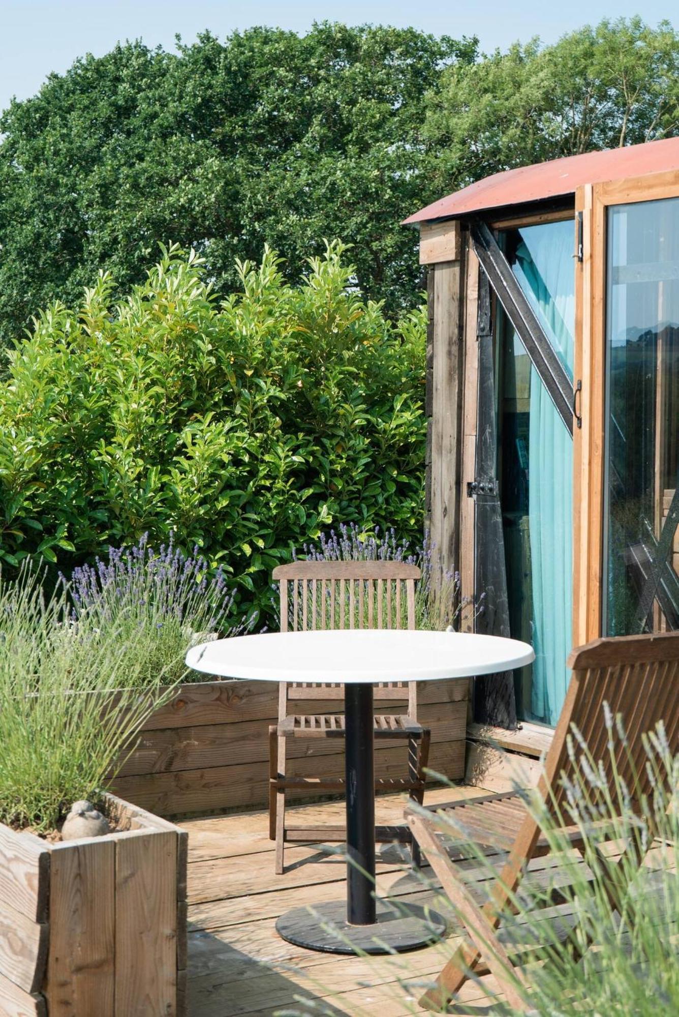 Swallowfield Glamping-Station Master يوفيل المظهر الخارجي الصورة